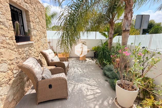 Resale - Villa -
Los Montesinos - Costa Blanca