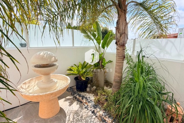 Resale - Villa -
Los Montesinos - Costa Blanca