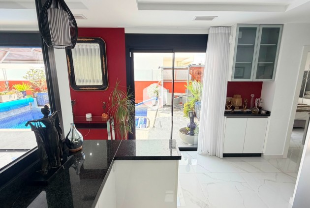 Resale - Villa -
Los Montesinos - Costa Blanca