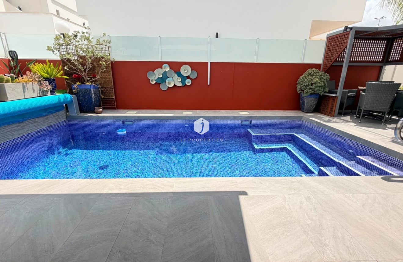 Resale - Villa -
Los Montesinos - Costa Blanca