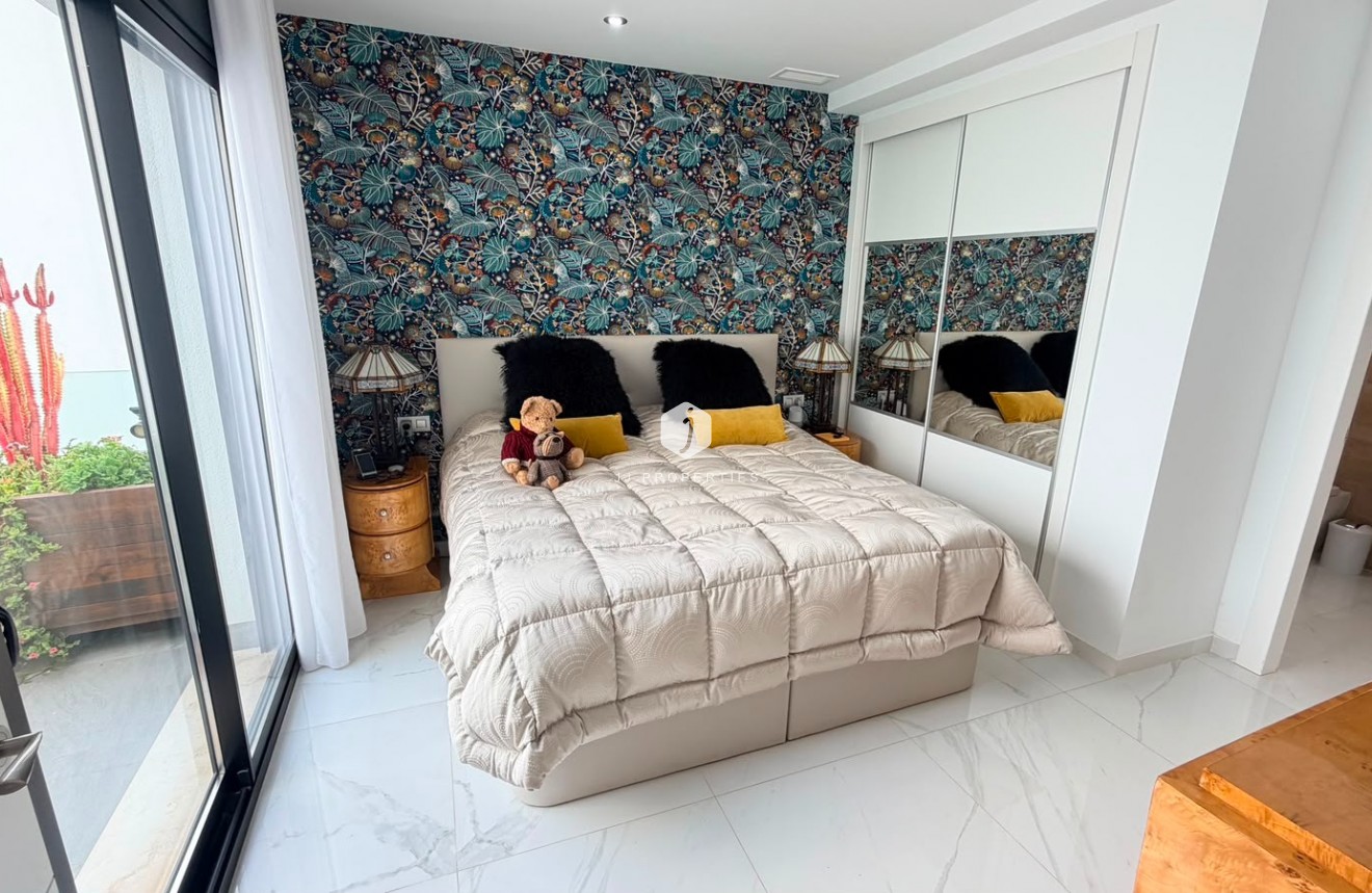 Resale - Villa -
Los Montesinos - Costa Blanca