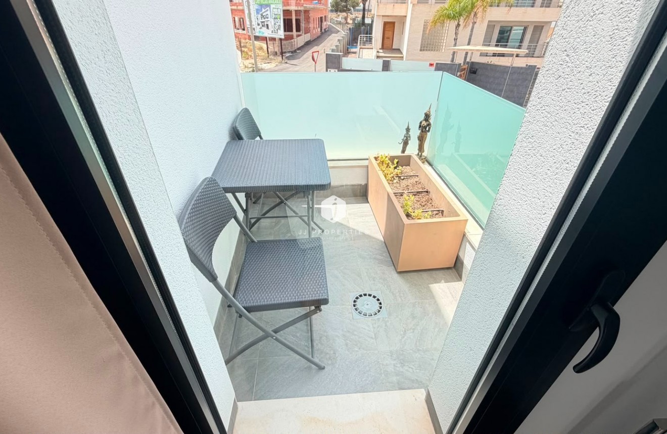 Resale - Villa -
Los Montesinos - Costa Blanca