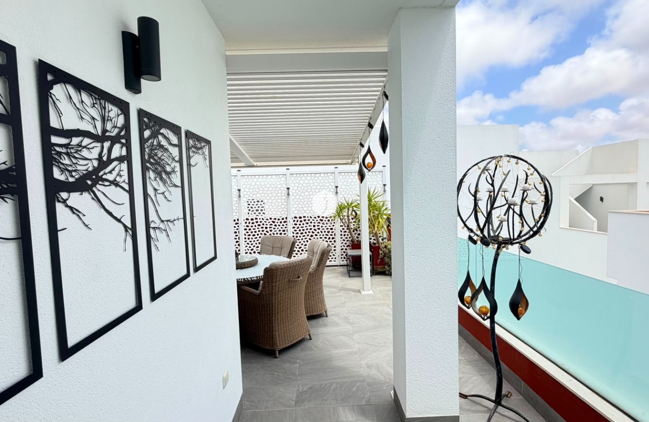 Resale - Villa -
Los Montesinos - Costa Blanca