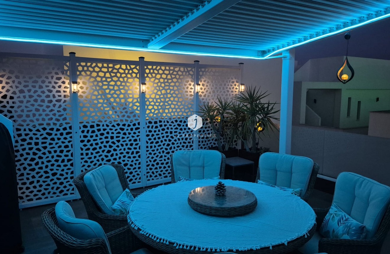 Resale - Villa -
Los Montesinos - Costa Blanca