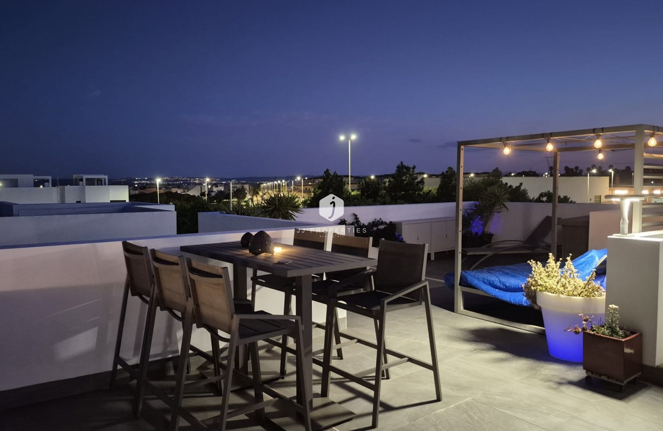 Resale - Villa -
Los Montesinos - Costa Blanca