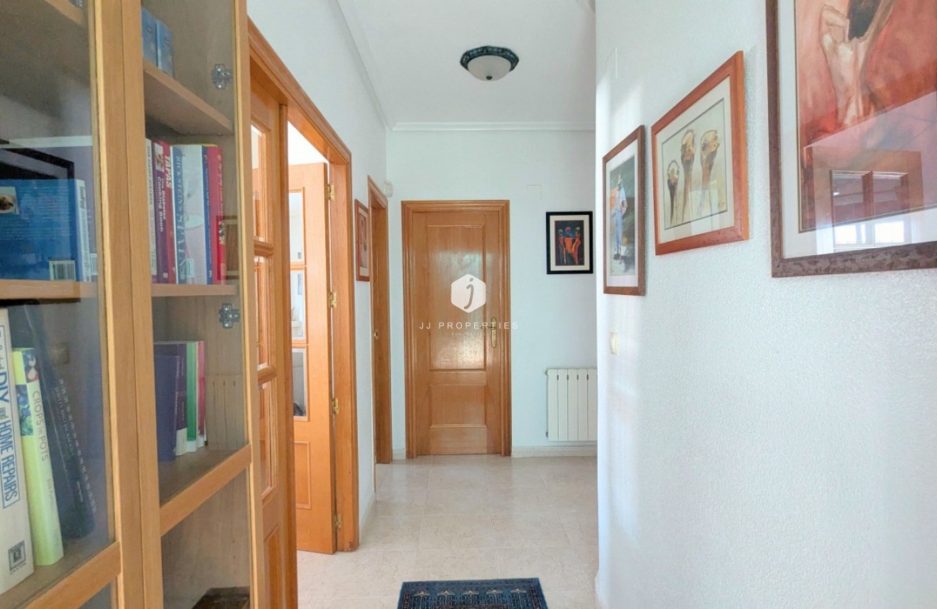 Segunda mano - Villa -
Bigastro - Inland