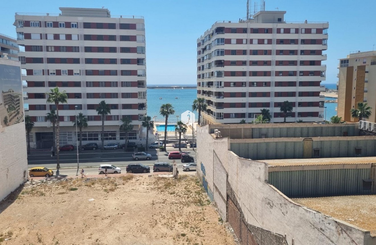 Aus zweiter Hand - Wohnung -
Torrevieja - Acequion