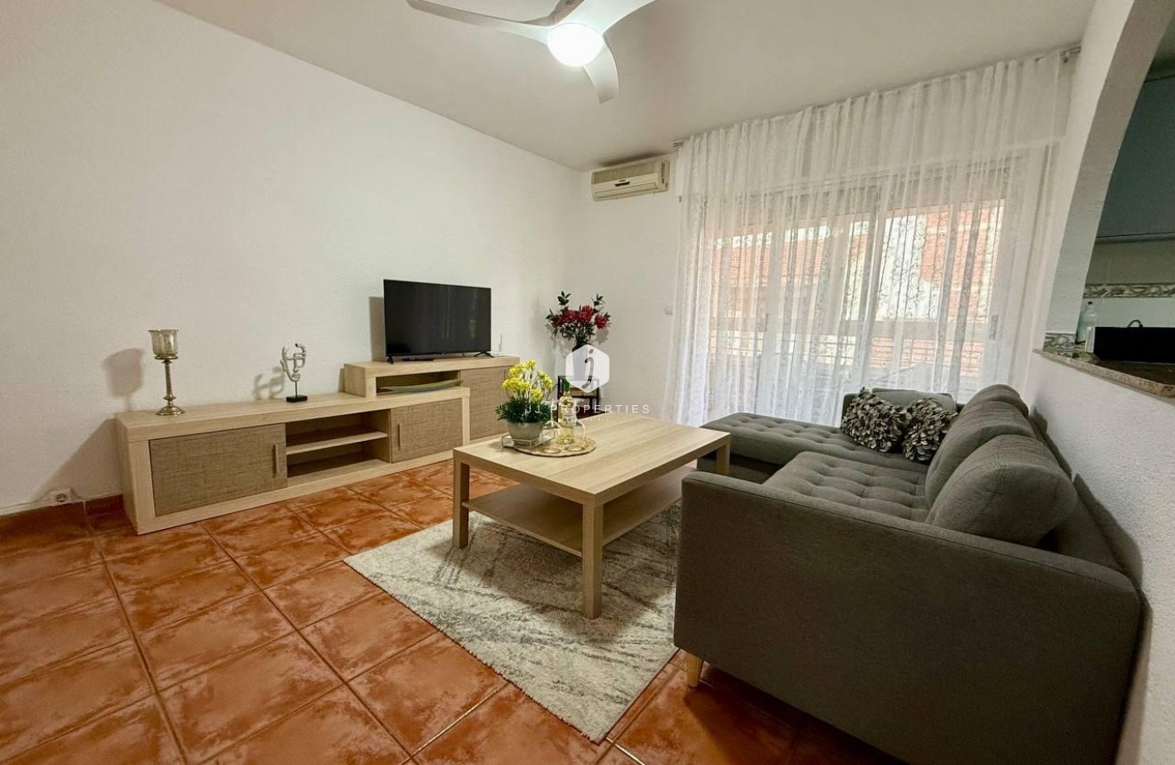 D'occasion - Appartement -
Torrevieja - Playa del Cura