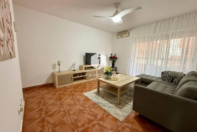 D'occasion - Appartement -
Torrevieja - Playa del Cura