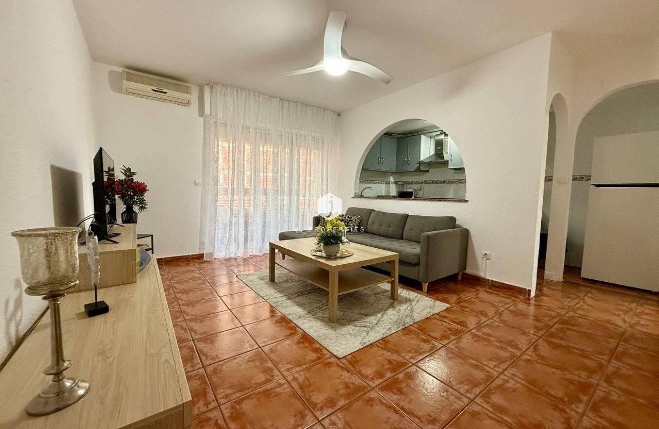 D'occasion - Appartement -
Torrevieja - Playa del Cura