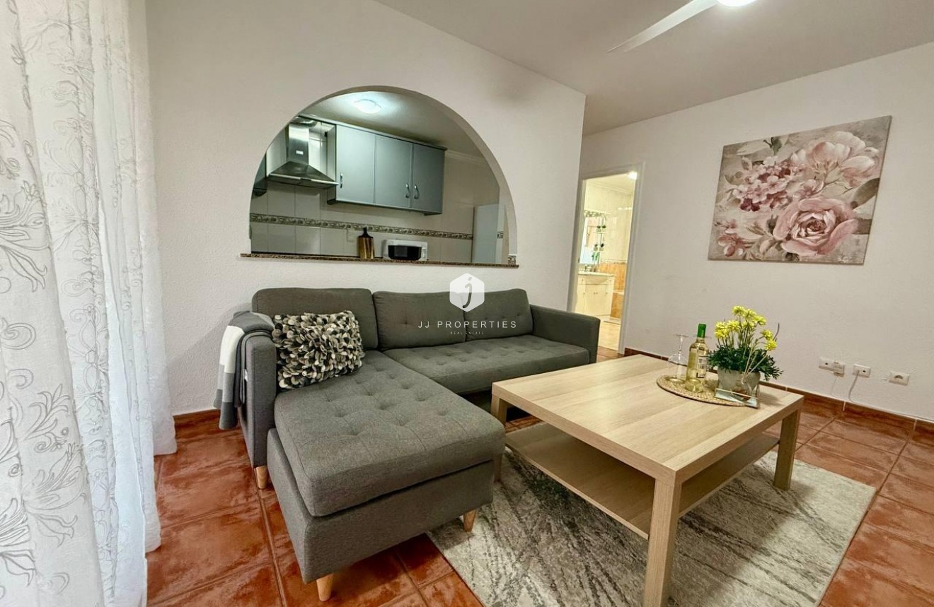D'occasion - Appartement -
Torrevieja - Playa del Cura