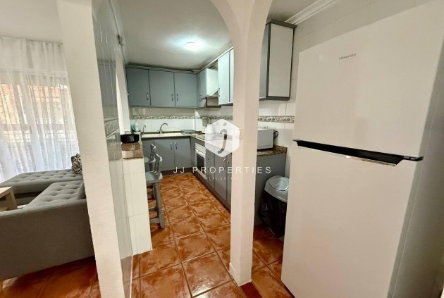 D'occasion - Appartement -
Torrevieja - Playa del Cura
