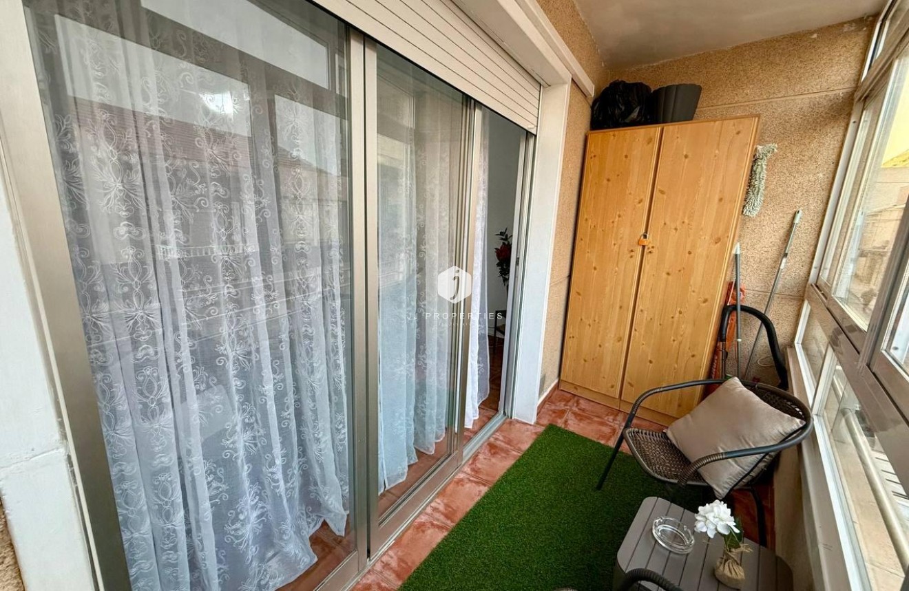 D'occasion - Appartement -
Torrevieja - Playa del Cura
