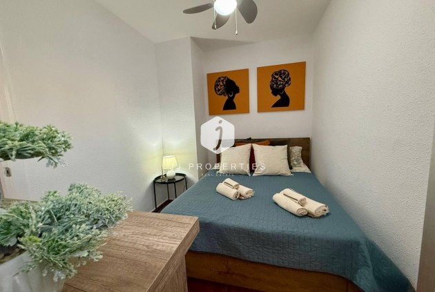 D'occasion - Appartement -
Torrevieja - Playa del Cura