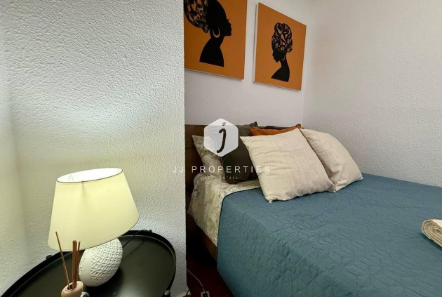 D'occasion - Appartement -
Torrevieja - Playa del Cura