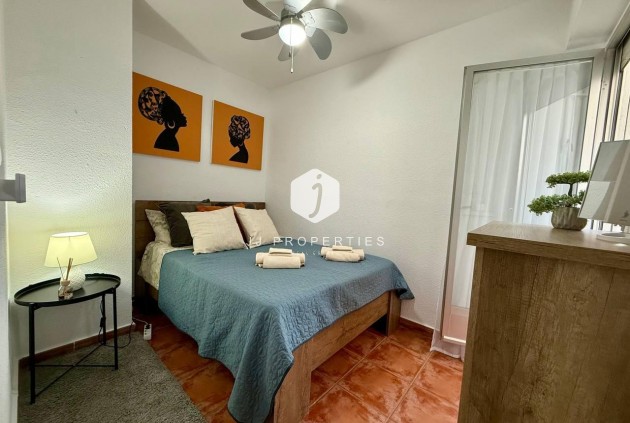 D'occasion - Appartement -
Torrevieja - Playa del Cura