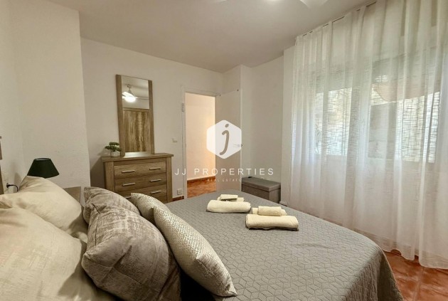 D'occasion - Appartement -
Torrevieja - Playa del Cura