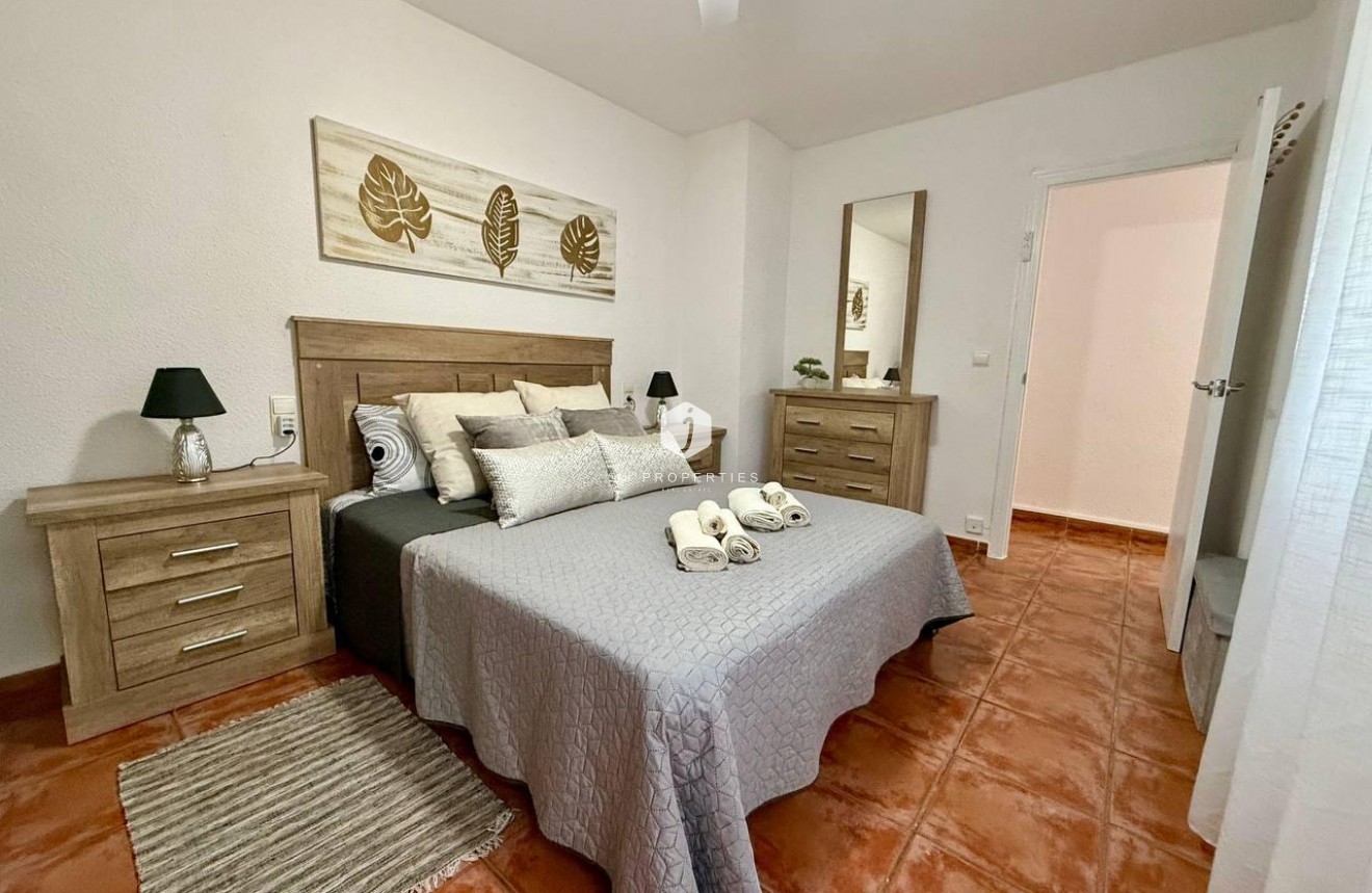 D'occasion - Appartement -
Torrevieja - Playa del Cura