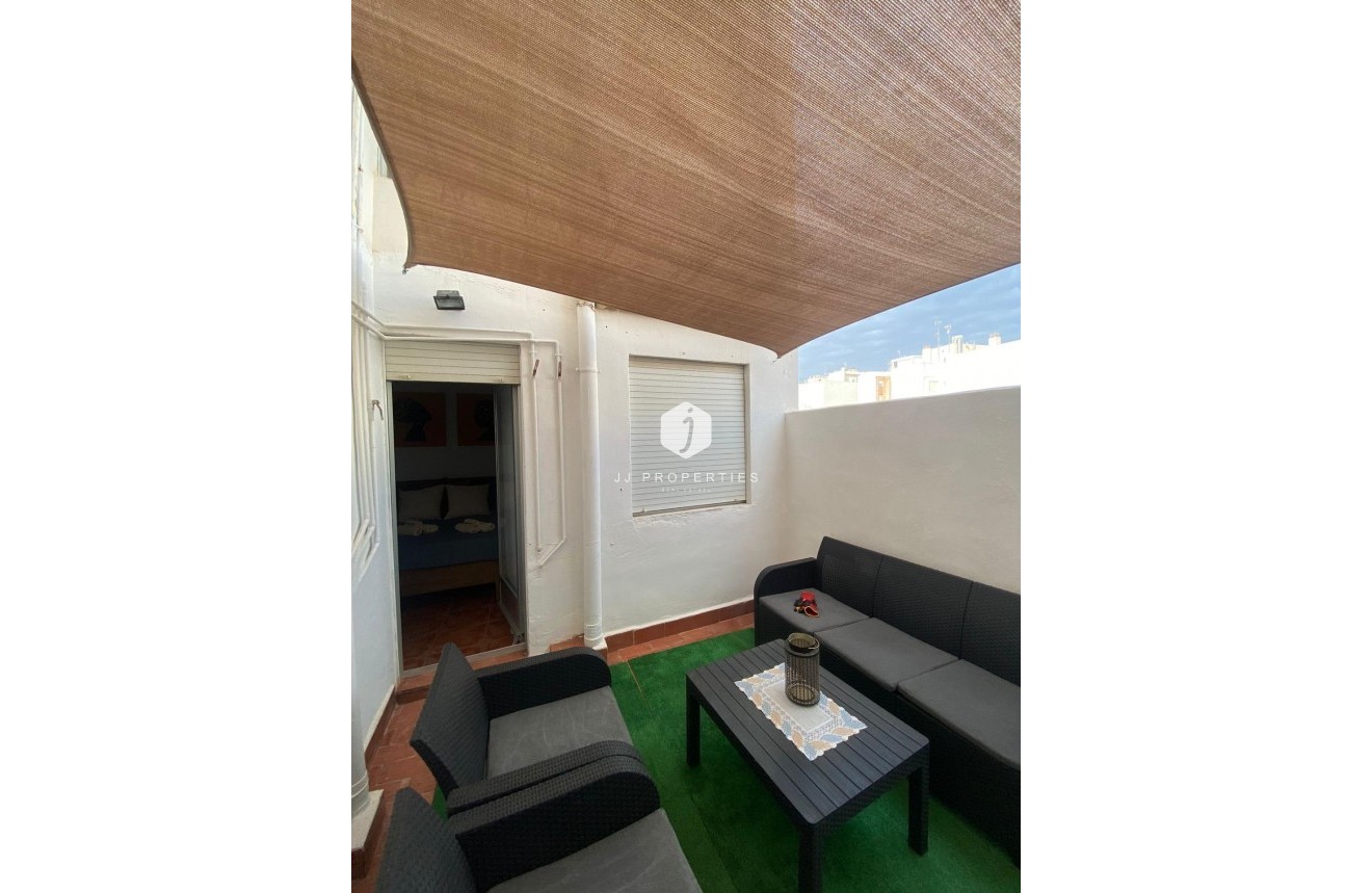 D'occasion - Appartement -
Torrevieja - Playa del Cura