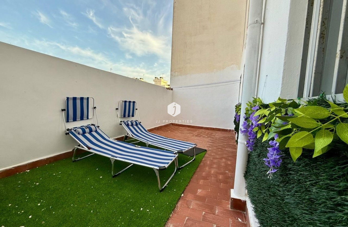 D'occasion - Appartement -
Torrevieja - Playa del Cura