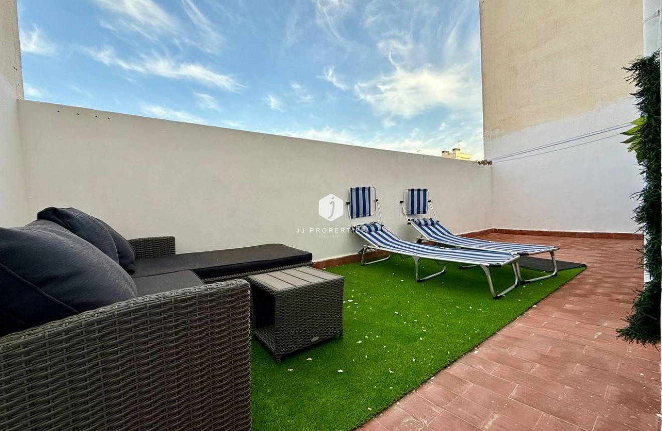 D'occasion - Appartement -
Torrevieja - Playa del Cura