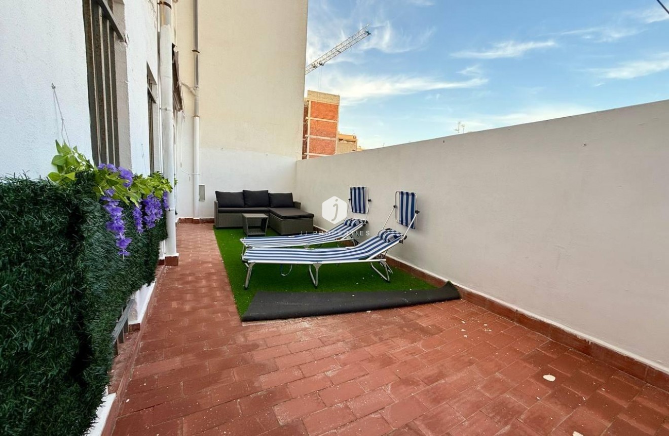 D'occasion - Appartement -
Torrevieja - Playa del Cura