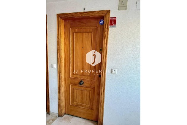 D'occasion - Appartement -
Torrevieja - Playa del Cura