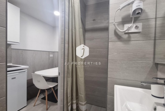 Resale - Apartment / flat -
Torrevieja - Centro