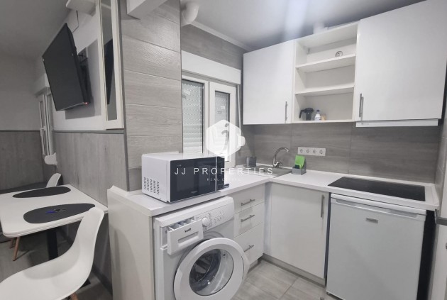 Resale - Apartment / flat -
Torrevieja - Centro