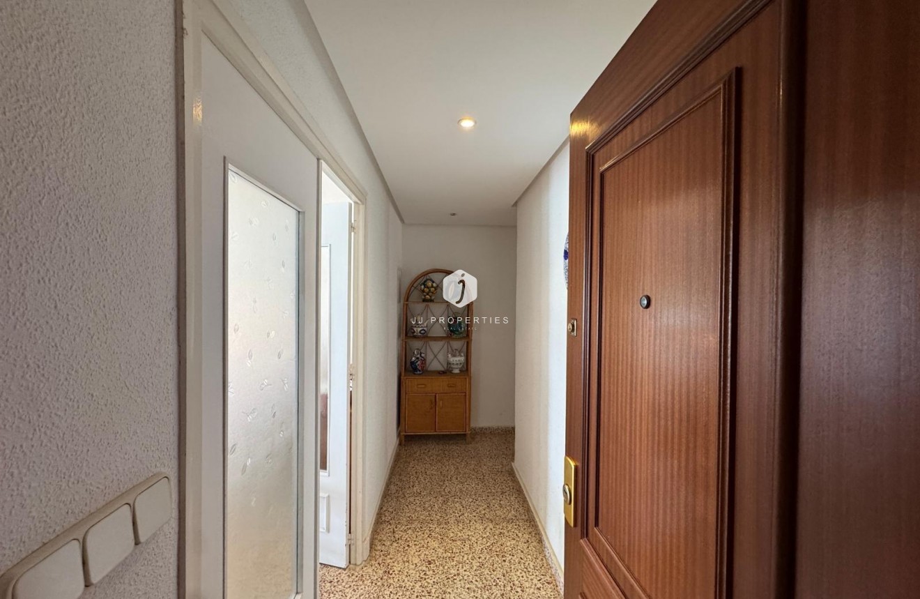 Resale - Apartment / flat -
Torrevieja - Playa del Cura