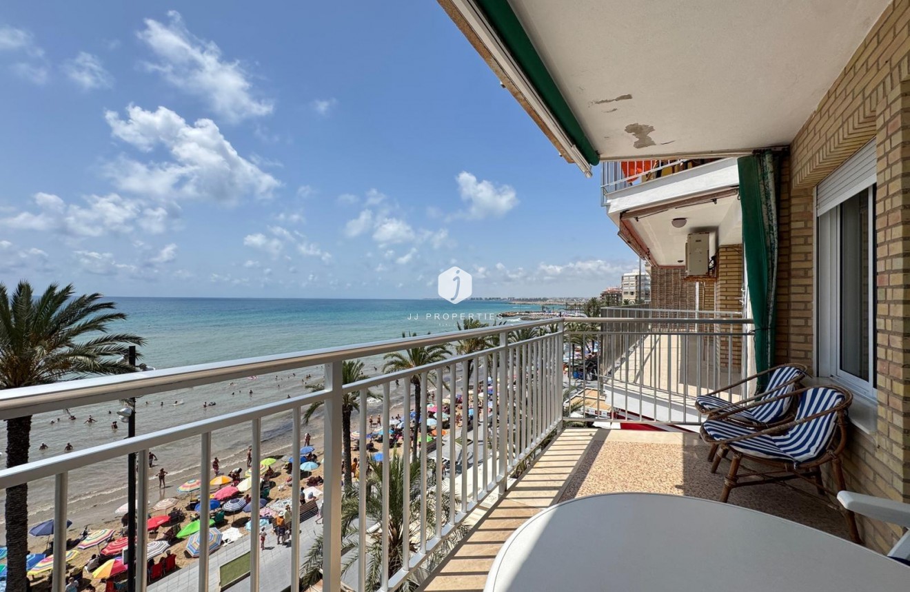 Resale - Apartment / flat -
Torrevieja - Playa del Cura