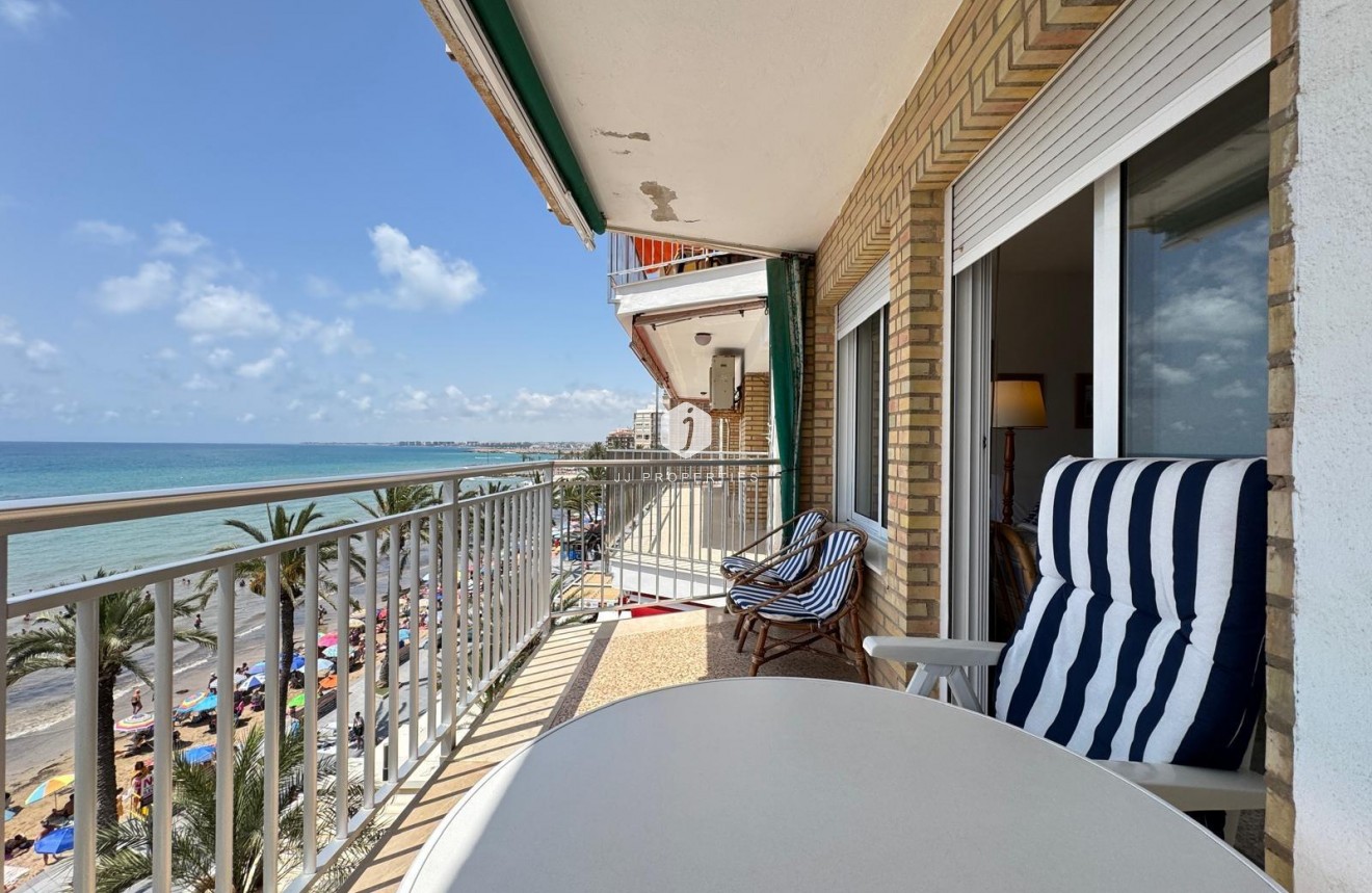 Resale - Apartment / flat -
Torrevieja - Playa del Cura