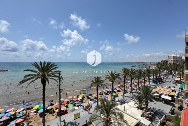 Resale - Apartment / flat -
Torrevieja - Playa del Cura