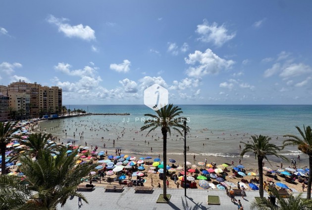 Resale - Apartment / flat -
Torrevieja - Playa del Cura