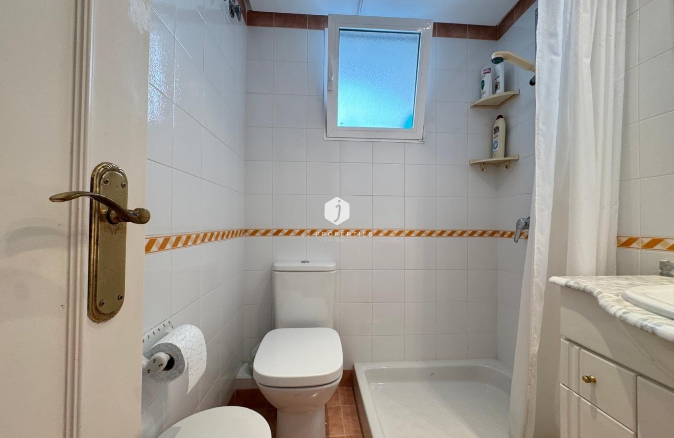 Resale - Apartment / flat -
Torrevieja - Playa del Cura