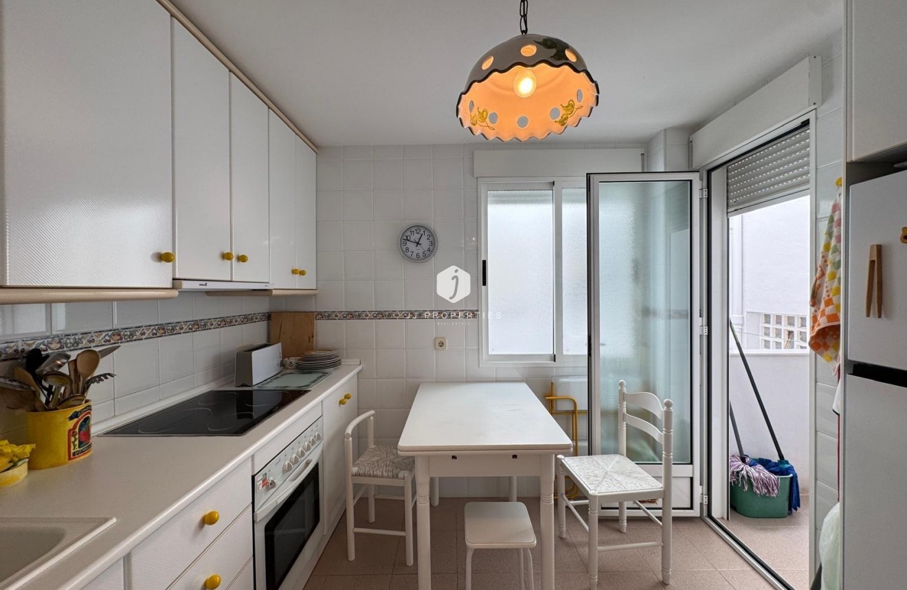 Resale - Apartment / flat -
Torrevieja - Playa del Cura