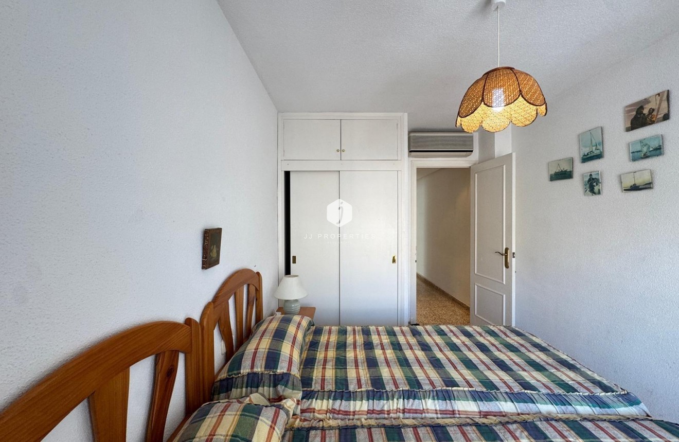 Resale - Apartment / flat -
Torrevieja - Playa del Cura