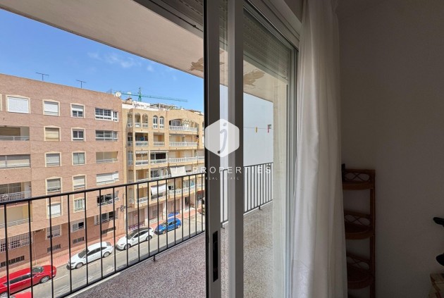 Resale - Apartment / flat -
Torrevieja - Playa del Cura