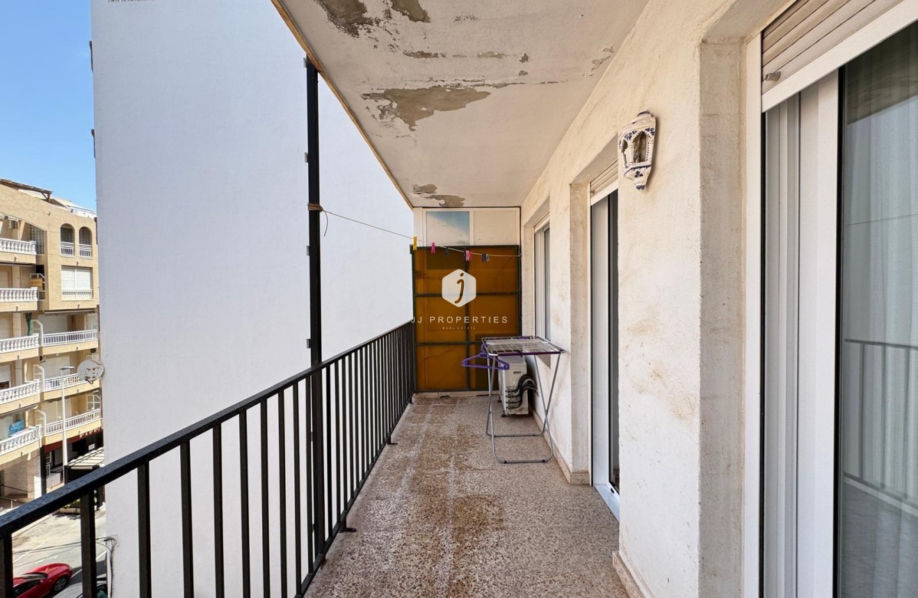 Resale - Apartment / flat -
Torrevieja - Playa del Cura