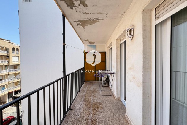 Resale - Apartment / flat -
Torrevieja - Playa del Cura