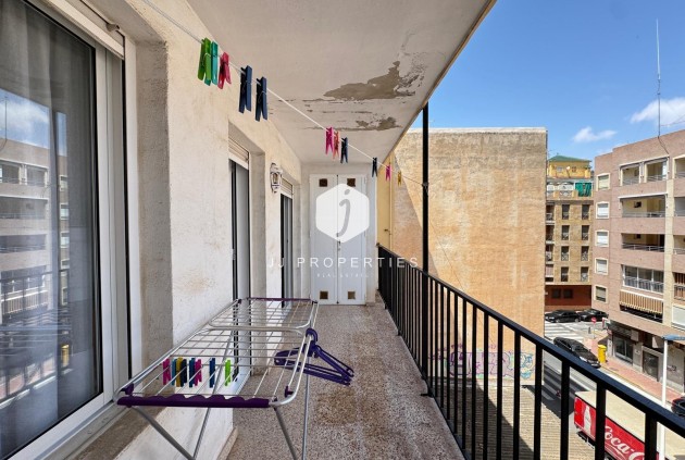 Resale - Apartment / flat -
Torrevieja - Playa del Cura