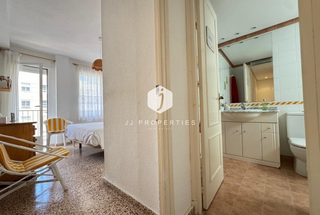 Resale - Apartment / flat -
Torrevieja - Playa del Cura