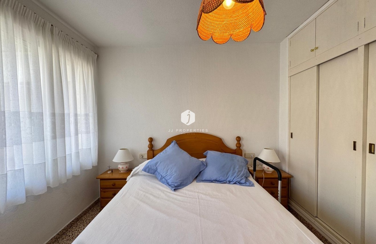 Resale - Apartment / flat -
Torrevieja - Playa del Cura