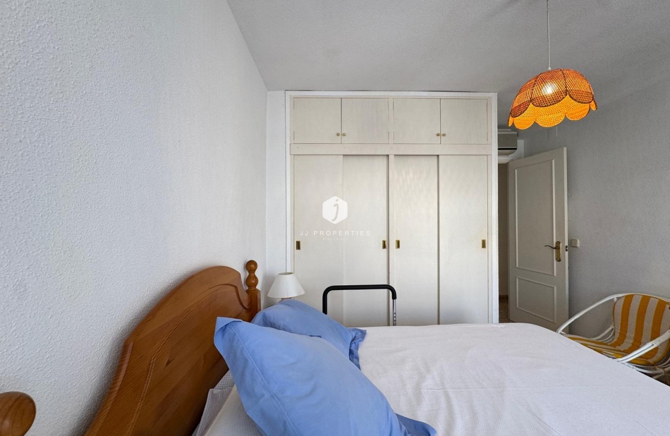 Resale - Apartment / flat -
Torrevieja - Playa del Cura