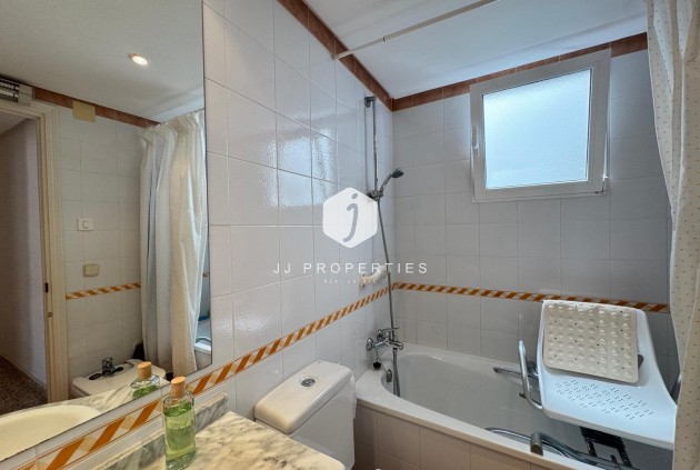 Resale - Apartment / flat -
Torrevieja - Playa del Cura