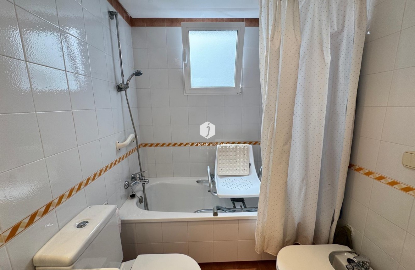 Resale - Apartment / flat -
Torrevieja - Playa del Cura