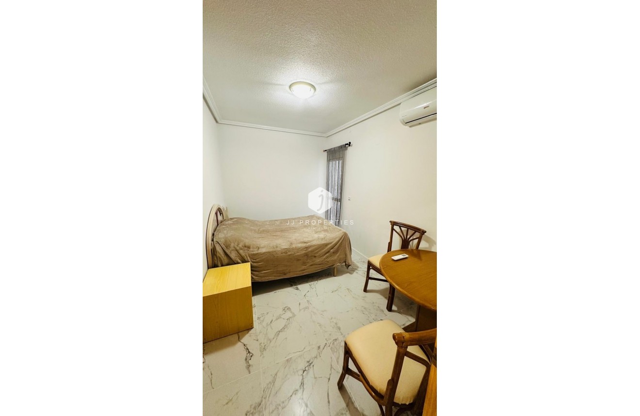 Aus zweiter Hand - Wohnung -
Torrevieja - Acequion