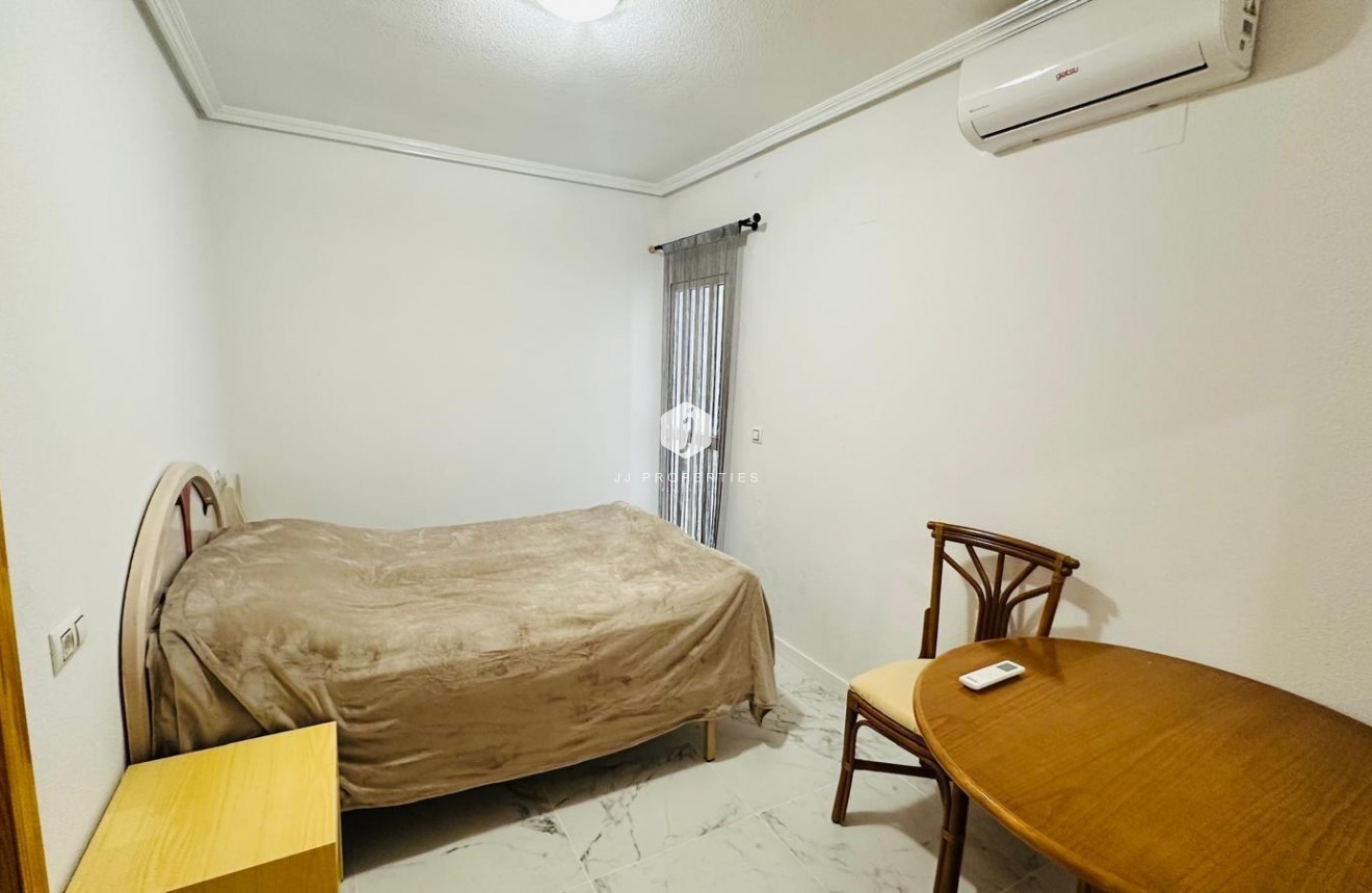 Aus zweiter Hand - Wohnung -
Torrevieja - Acequion