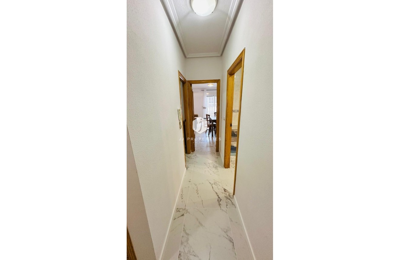 Aus zweiter Hand - Wohnung -
Torrevieja - Acequion