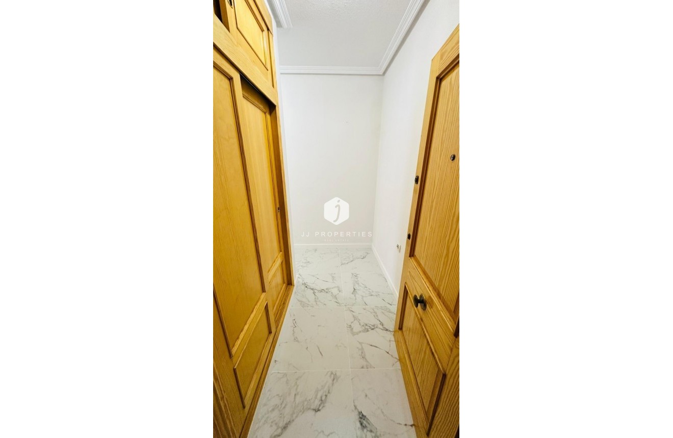 Aus zweiter Hand - Wohnung -
Torrevieja - Acequion